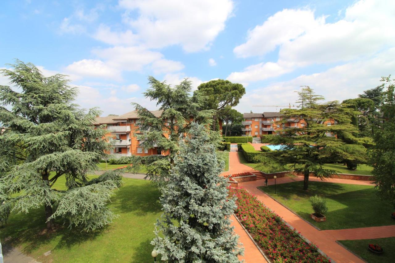 Appartamento Onda Blu Peschiera del Garda Luaran gambar
